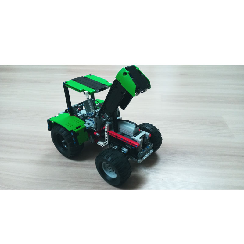 MOC-80667 Modello di Trattore  - Urban Farming Is recensione e prezzo